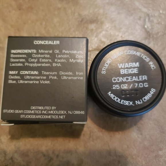 Studio Gear Warm Beige Concealer .25 oz 7g Long Lasting Full Coverage Set of 19 - Picture 4 of 5
